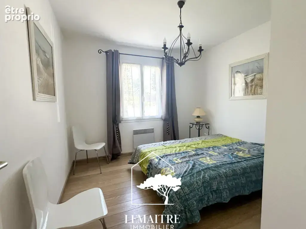 Maison de plain-pied avec piscine   4 chambres   grand terrain de 1 456 m2 - photo 8