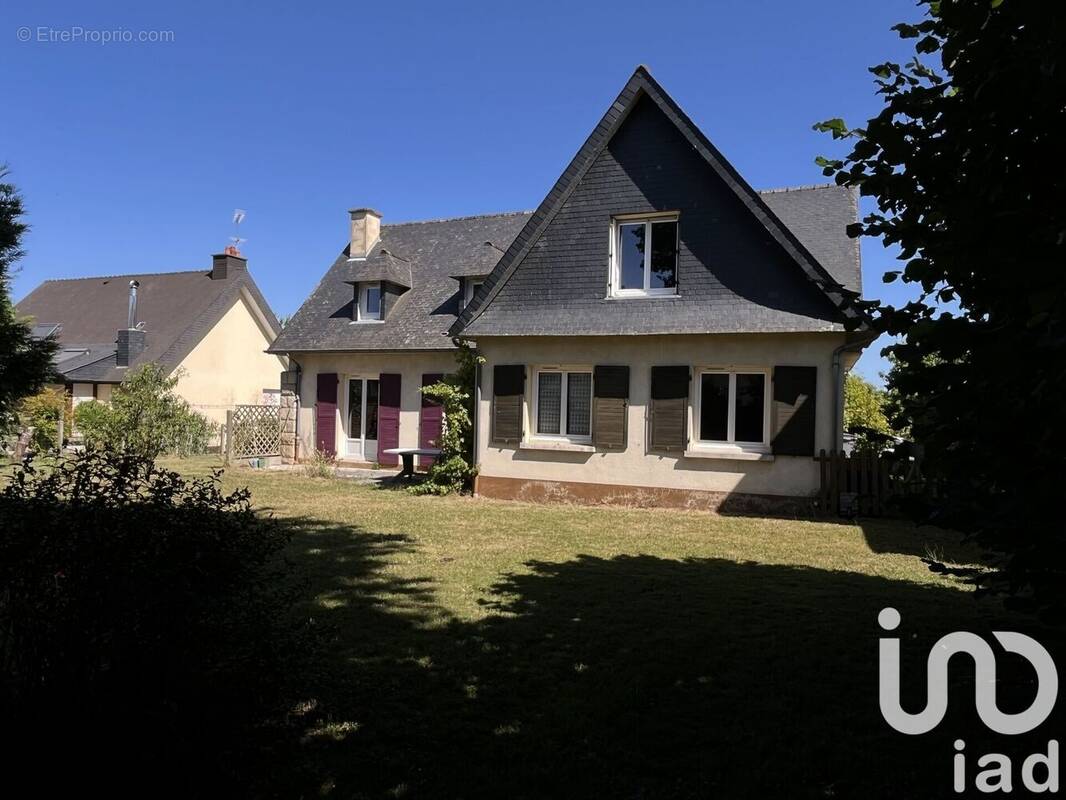 Photo 1 - Maison à LA CHAPELLE-DES-FOUGERETZ