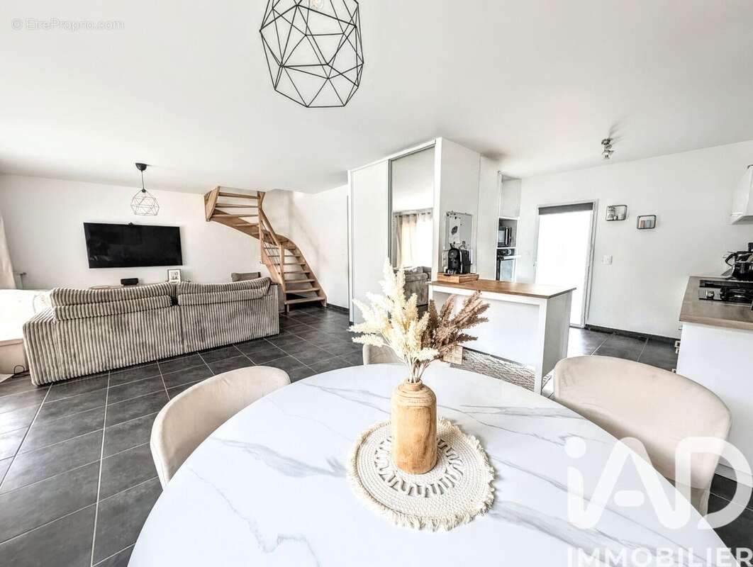 Photo 2 - Maison à LE RHEU