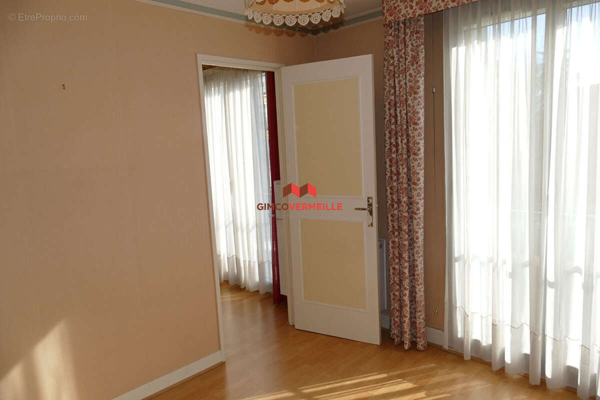 Appartement à RUEIL-MALMAISON