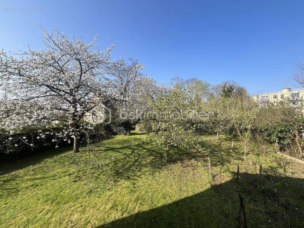 Maison familiale de 150m2 sur un terrain de 930m2 - photo 25