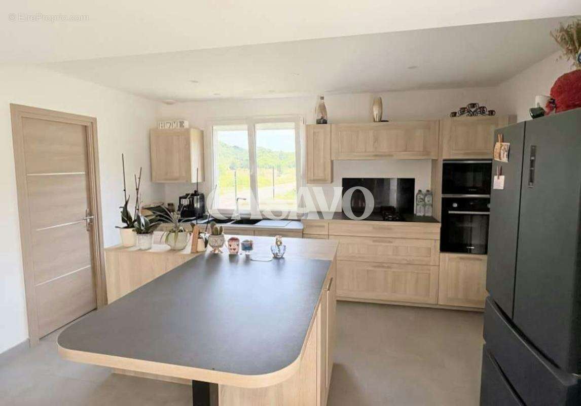 Vente Maison 4 pièces de 114m² - 38440 Meyssiez - photo 5