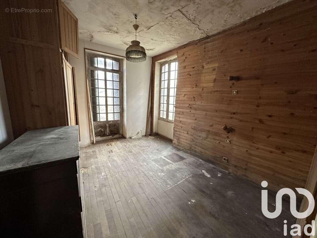 Maison 122 m² à Champlay  - photo 9