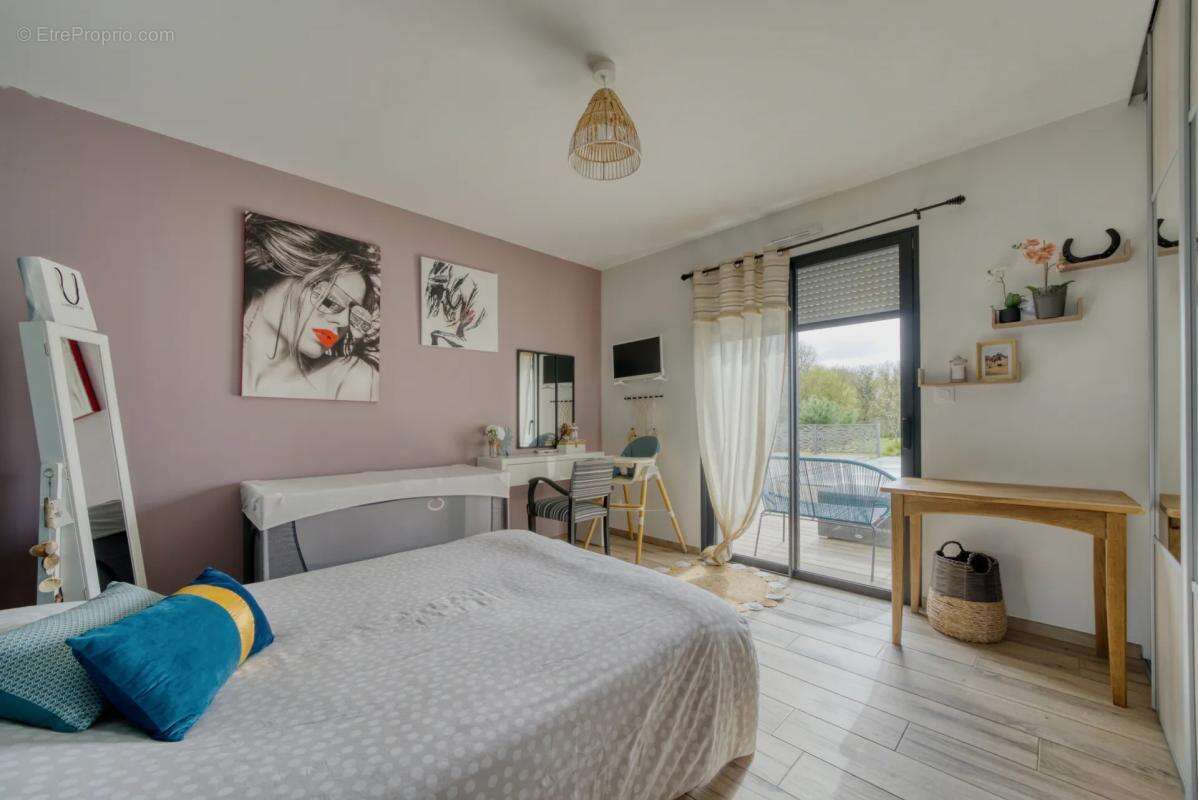 Maison à SAINT-JEAN-DE-LIVERSAY