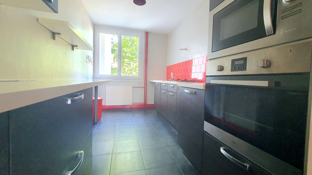 Appartement à YZEURE