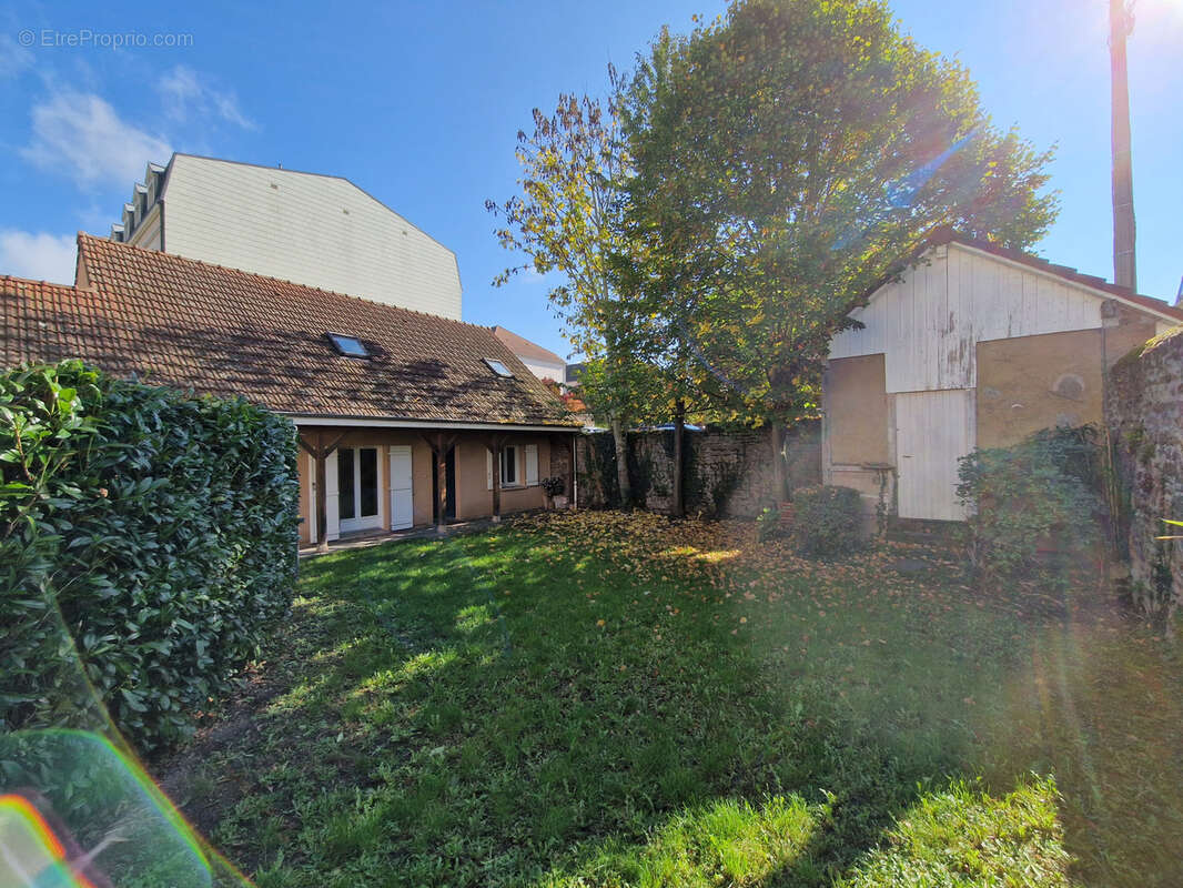 Maison à AUTUN