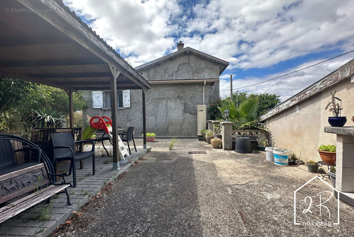 Maison à TERNAY