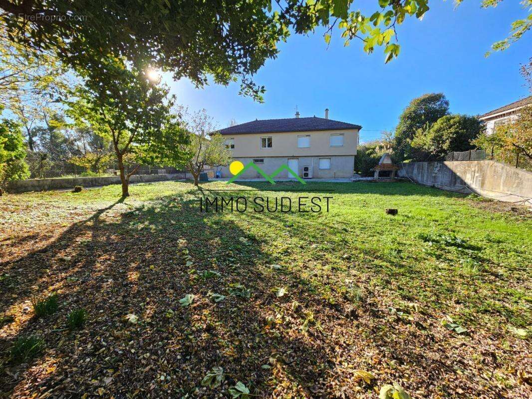 Maison à PONT-DE-L&#039;ISERE