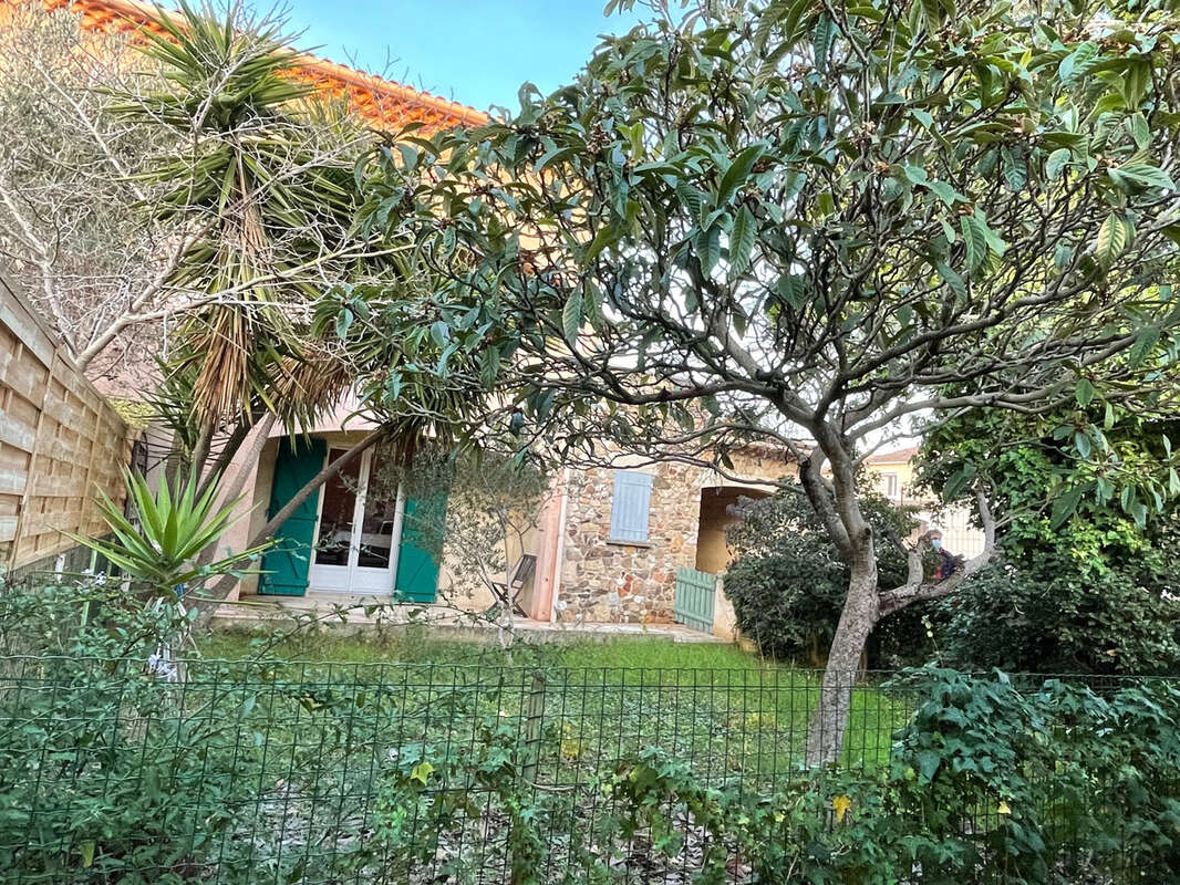 Appartement à SIX-FOURS-LES-PLAGES