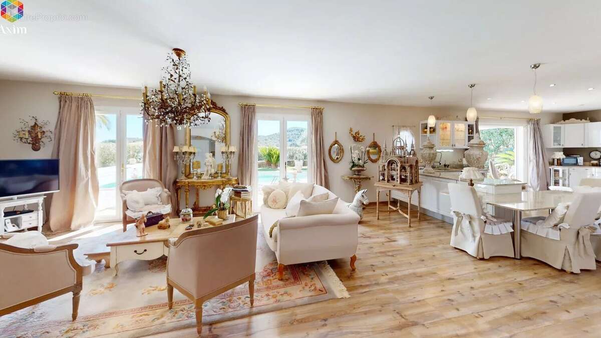 Maison à SAINT-RAPHAEL