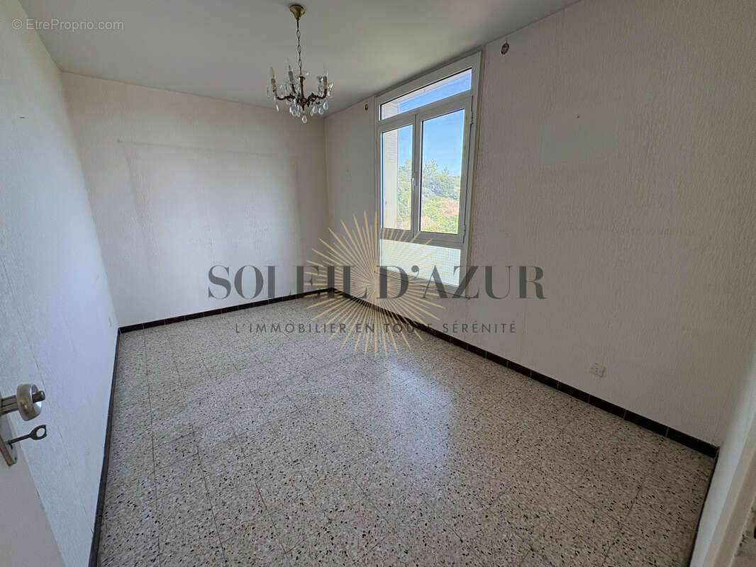 Appartement t4 vue mer, garage et cave - photo 10