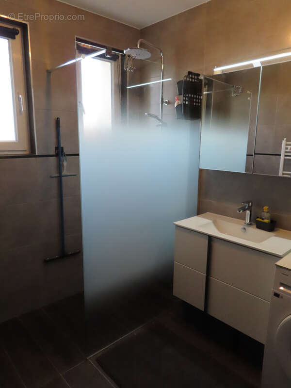 Maison à SAINT-ROMAIN-DE-JALIONAS