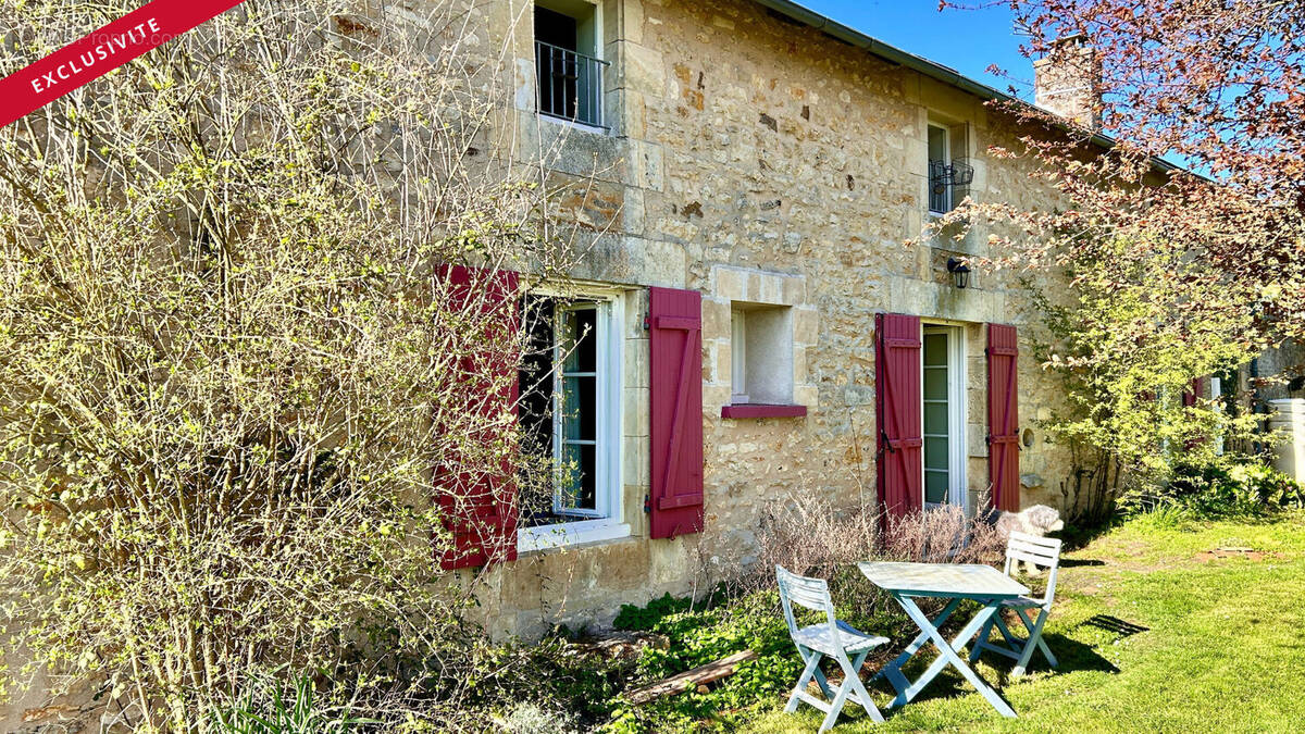 Maison à LA FERRIERE-AIROUX