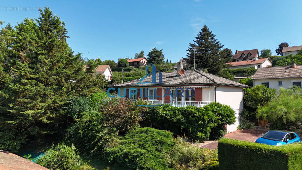 Maison à MONTAGNY