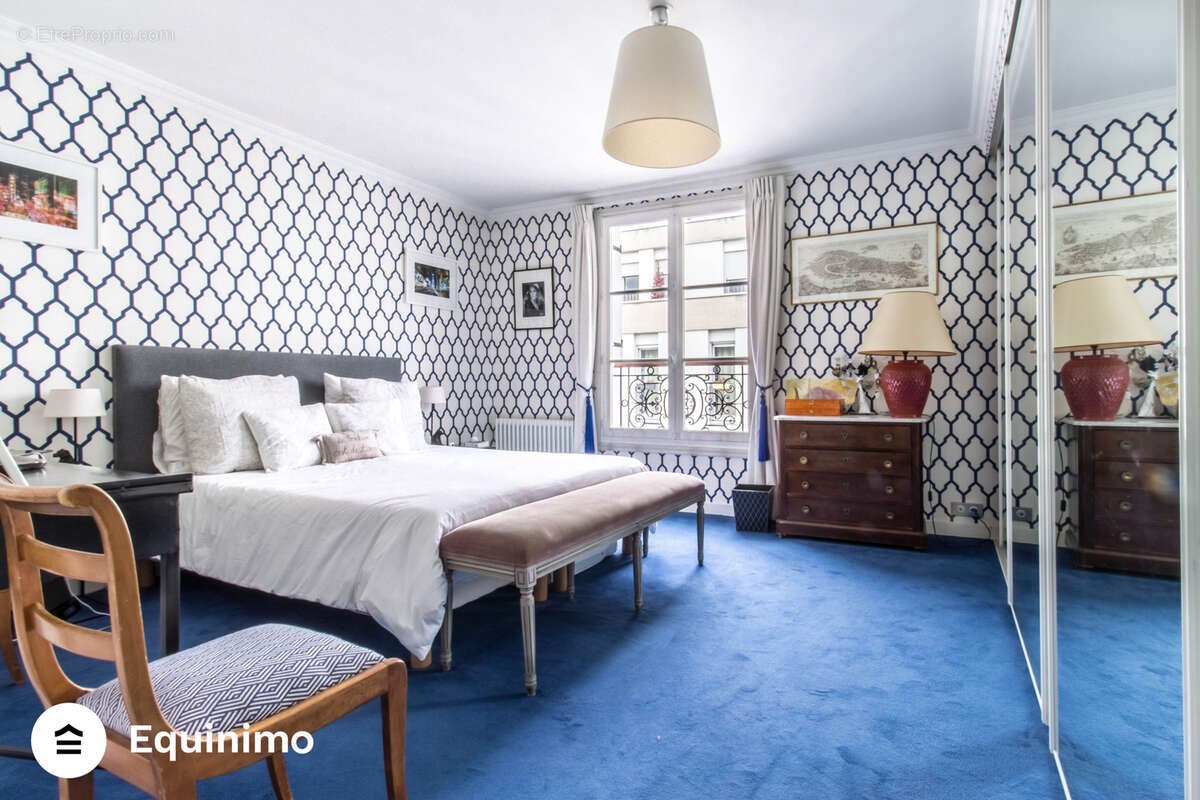 Appartement à PARIS-17E