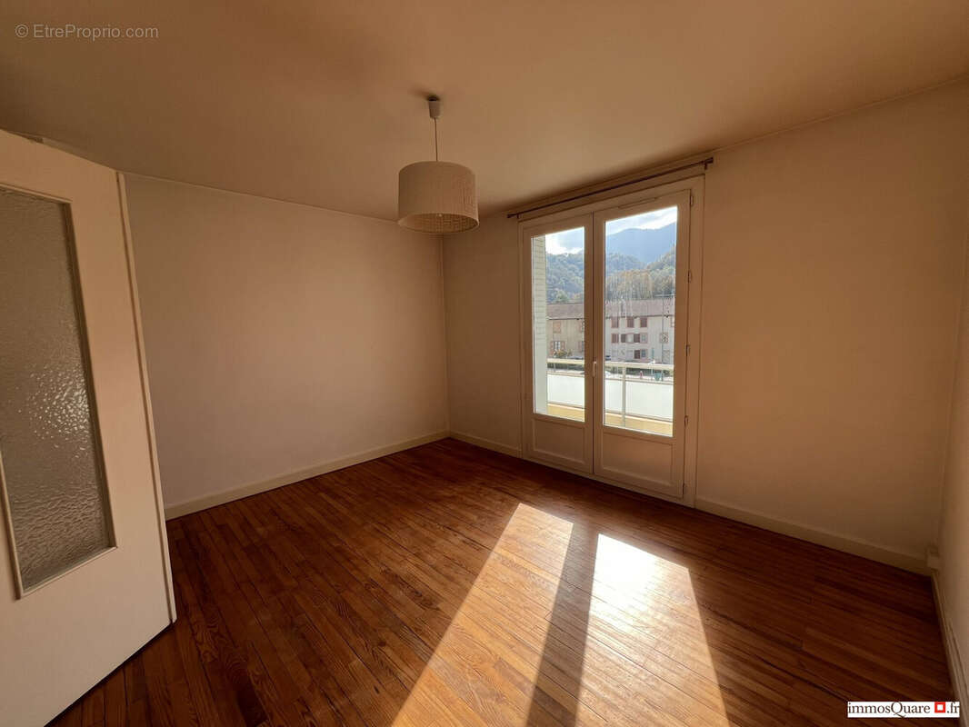 Appartement à GIERES