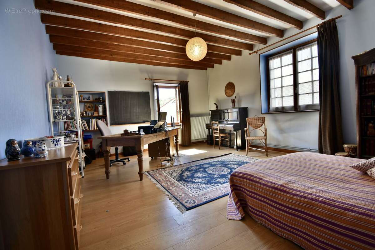Maison à ISSOU