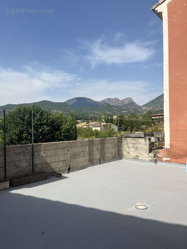 Maison de caractère avec gîte indépendant, atelier et grande terrasse   Hyper-centre de Bourdeaux - photo 9