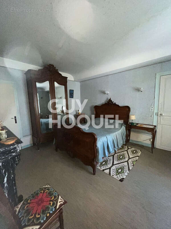 Maison à PARIS-L&#039;HOPITAL