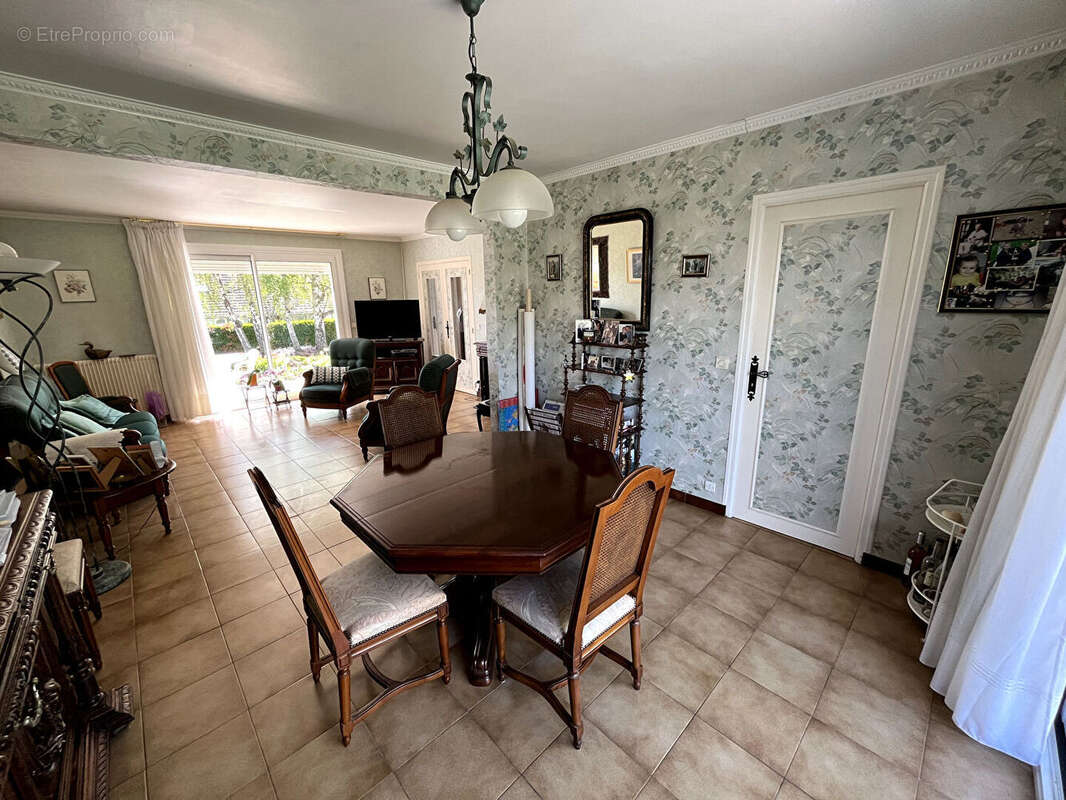 Maison à OINVILLE-SUR-MONTCIENT