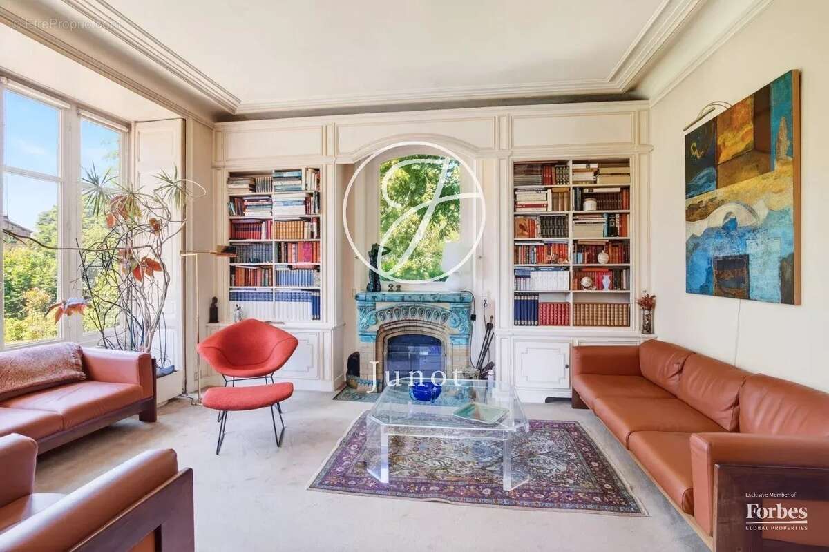 Maison à LE VESINET