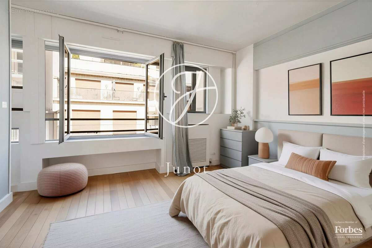 Appartement à PARIS-16E