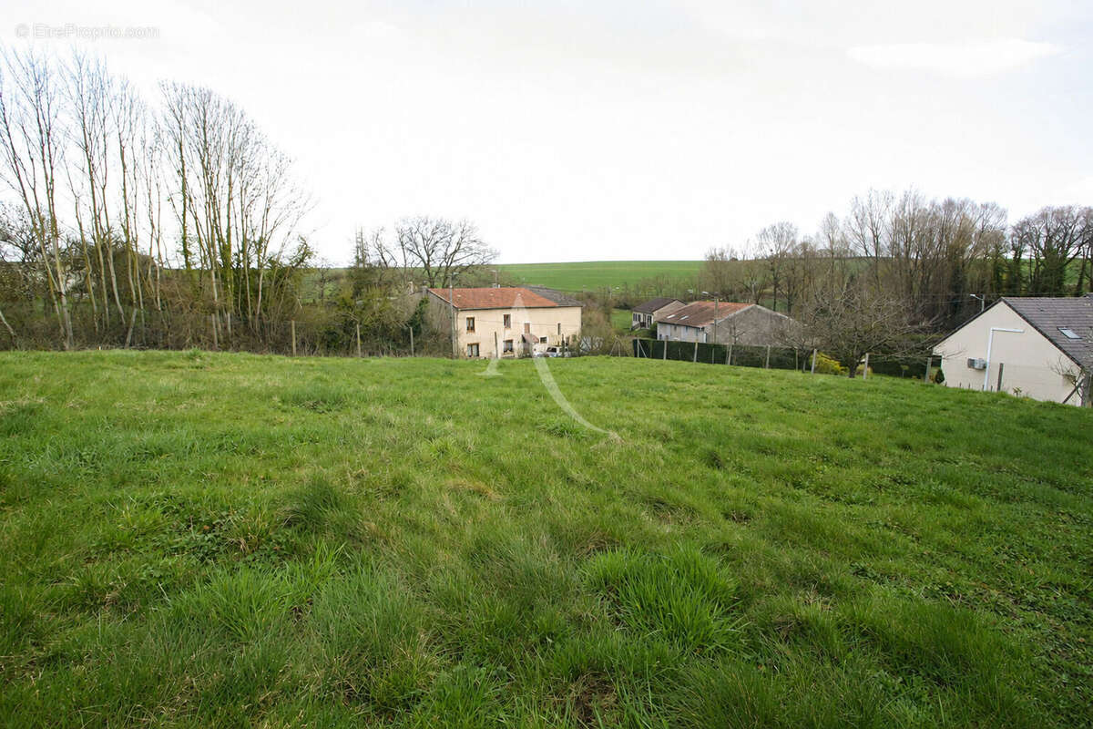 Terrain de 820m2 - photo 2