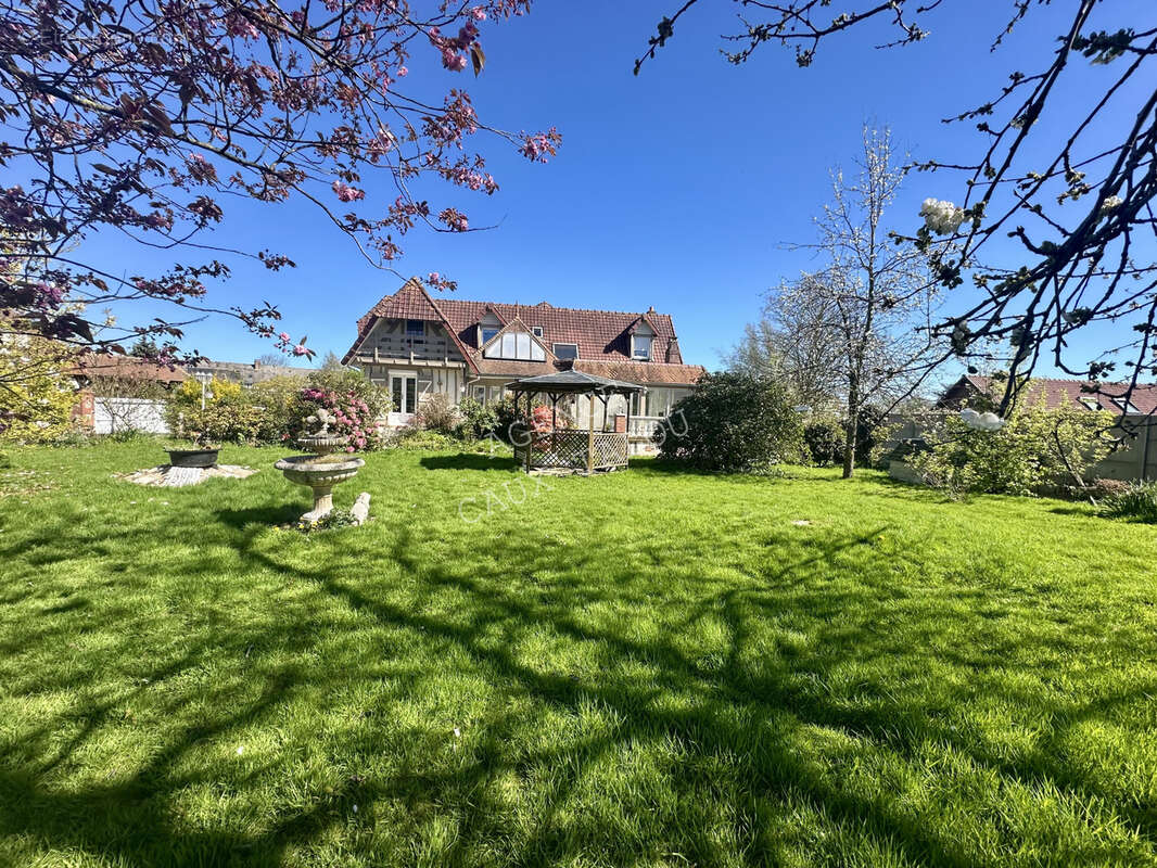 Maison à ENVERMEU