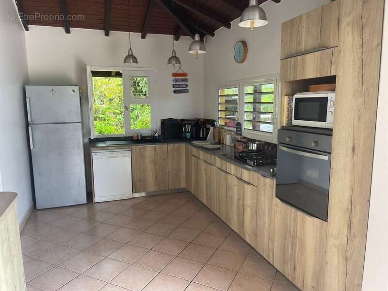 Maison à BAIE-MAHAULT