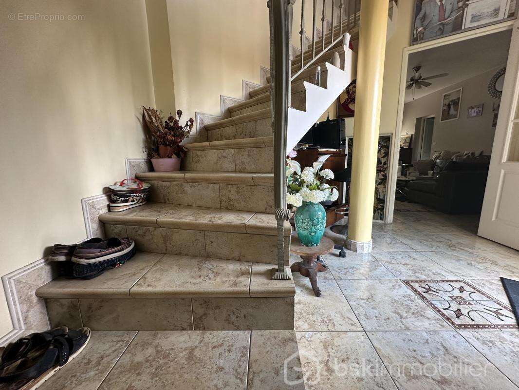 Maison à MORET-SUR-LOING