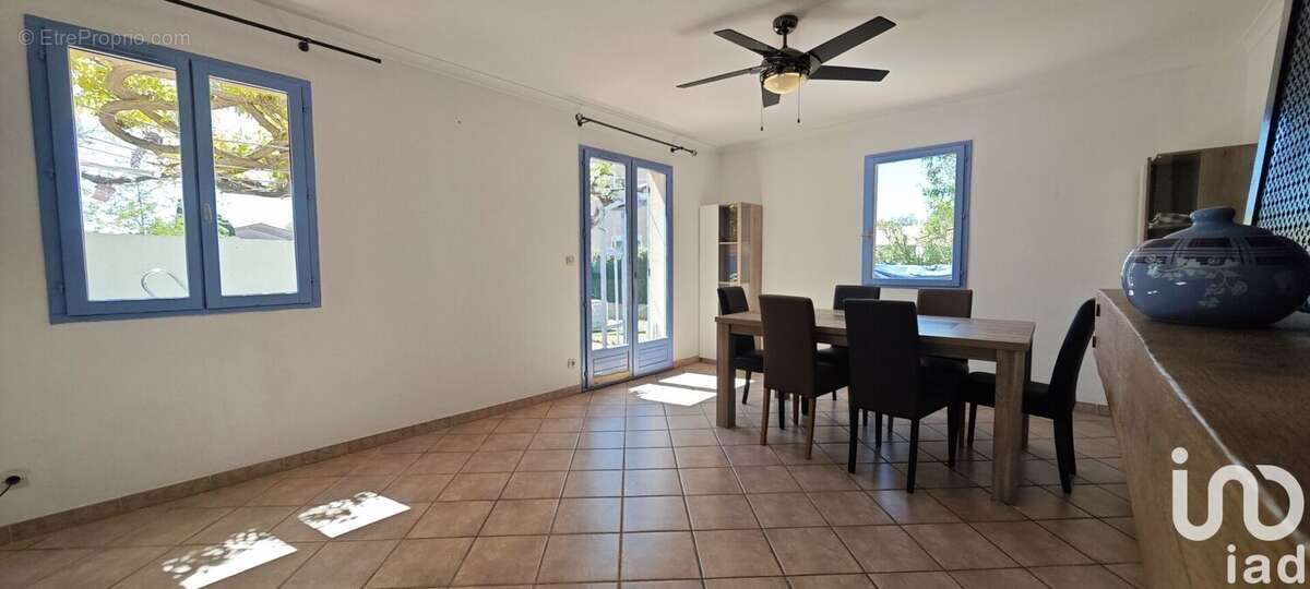 Photo 2 - Maison à NIMES