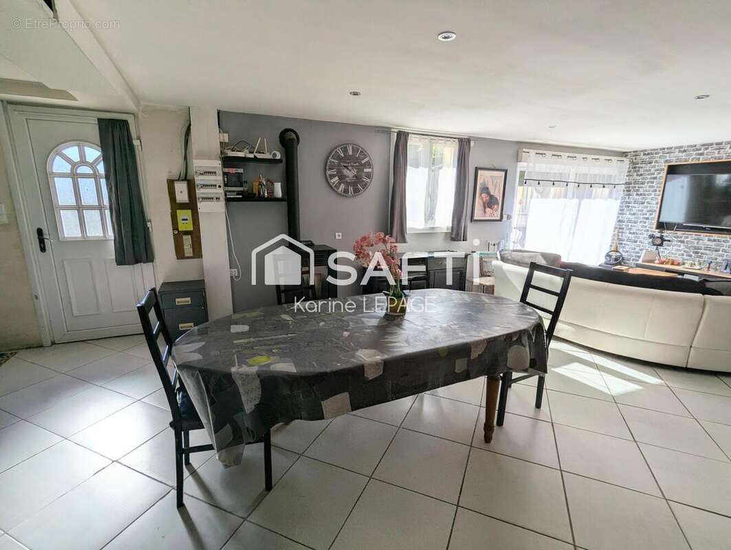 Maison 82 m² à Senarpont  - photo 5