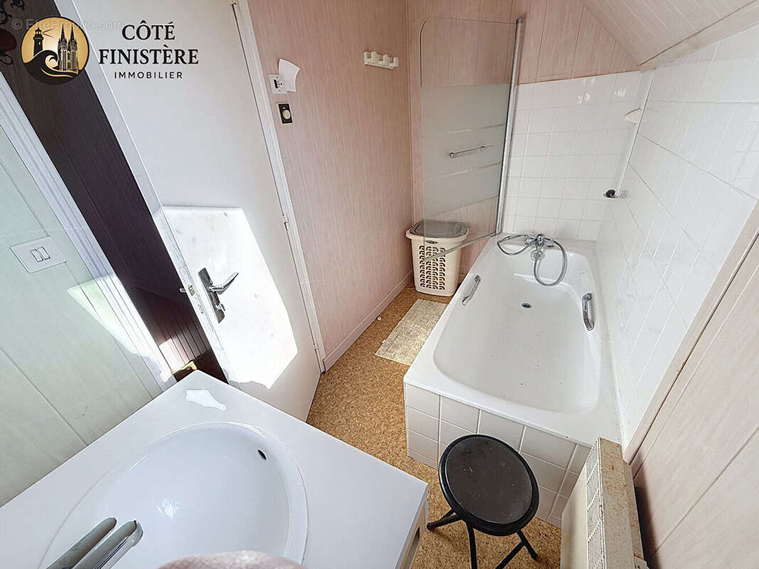 Maison à PLONEOUR-LANVERN