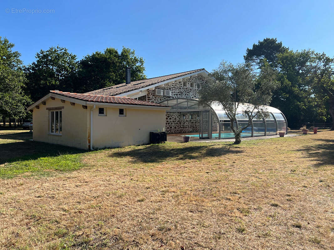 Maison à SAUGNACQ-ET-MURET