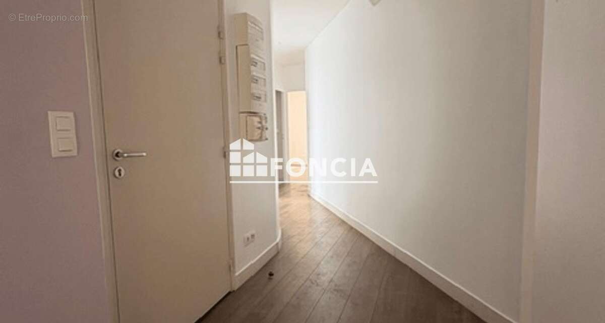 SEDAN CENTRE : Magnifique appartement 4 pièces de 81m2 - photo 3