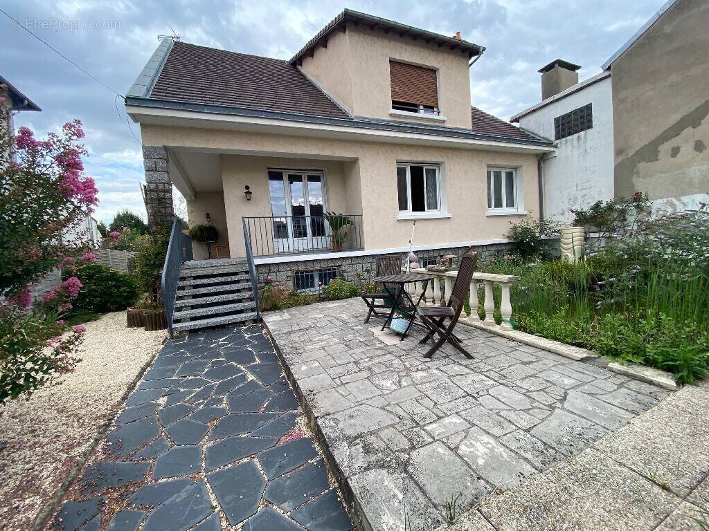 Maison à BELLERIVE-SUR-ALLIER