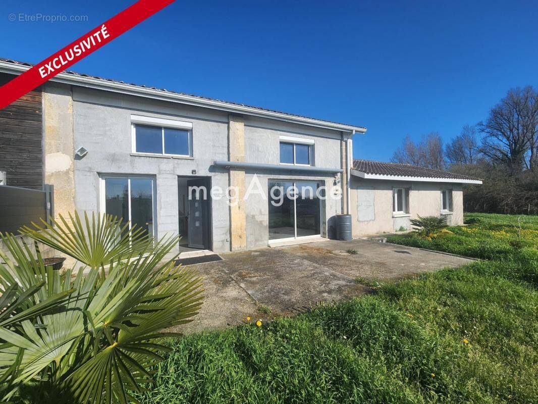 Maison à SAINT-CHRISTOLY-DE-BLAYE