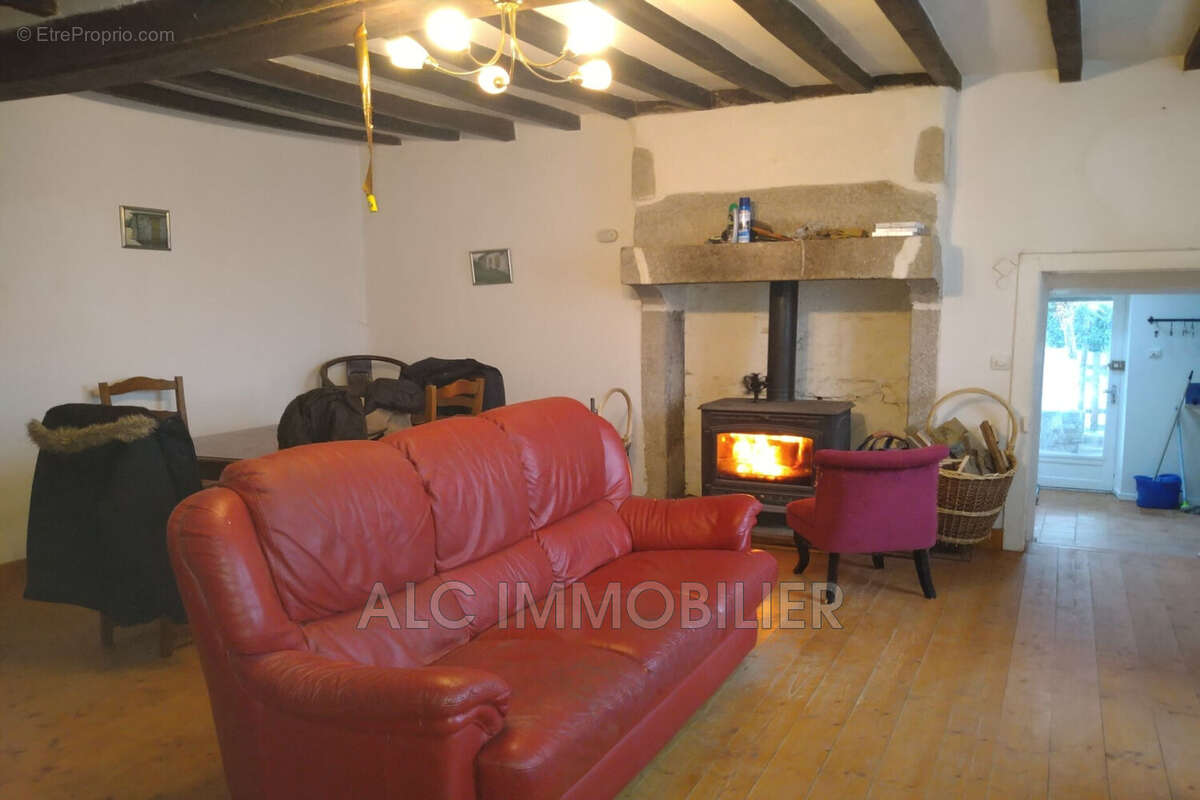 Maison à SAINT-MARS-DU-DESERT