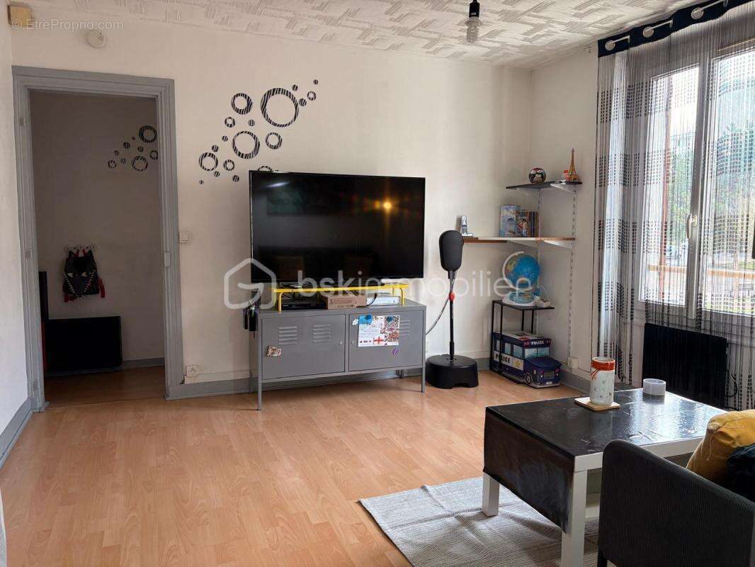 Appartement à CORBEIL-ESSONNES