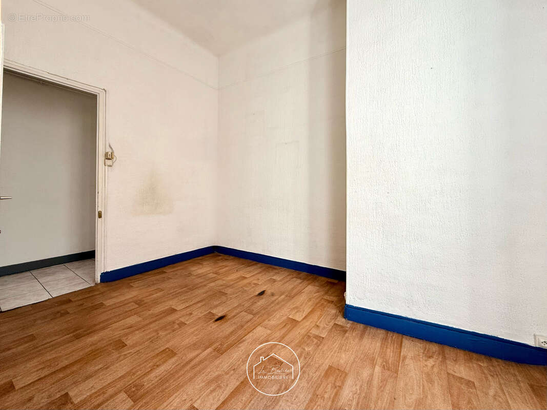Appartement à MARSEILLE-6E