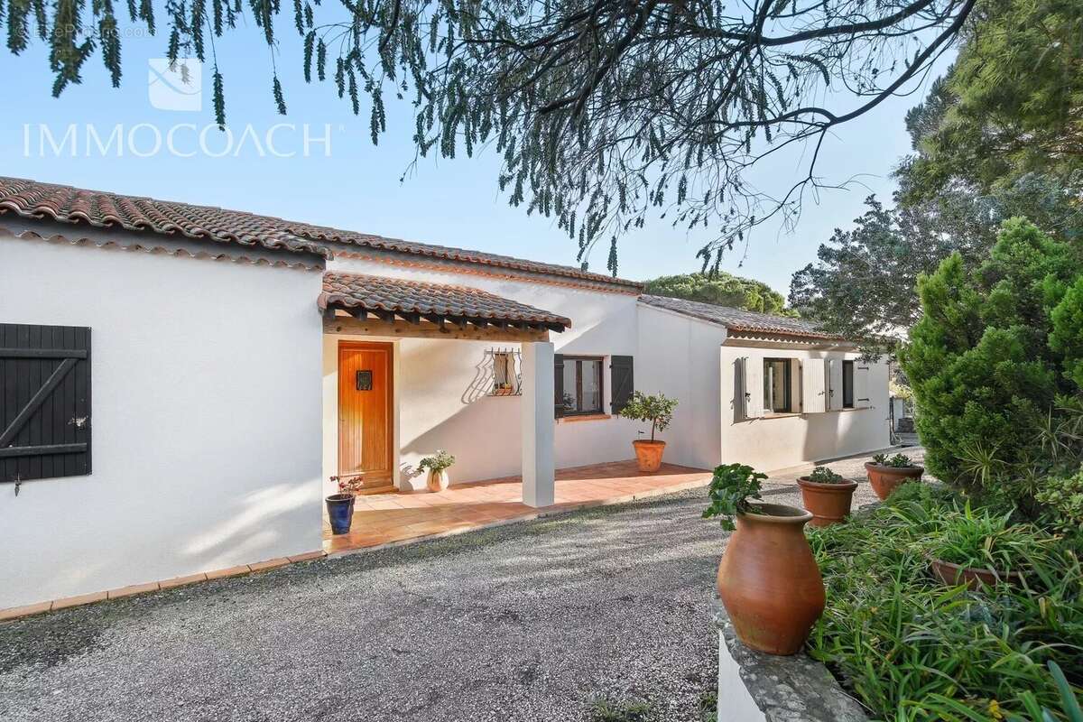 Maison à BORMES-LES-MIMOSAS