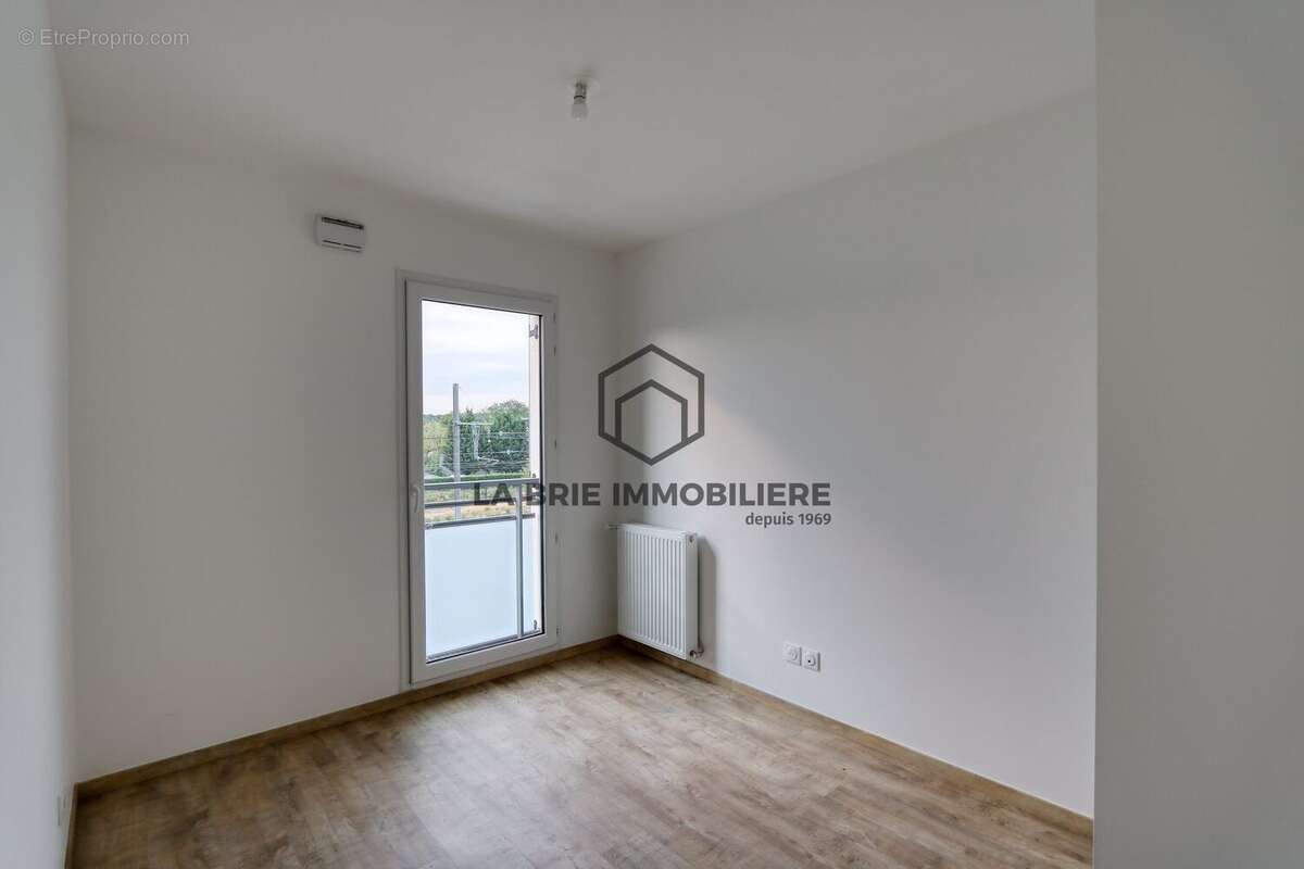 Appartement 61 m² à Mennecy  - photo 8