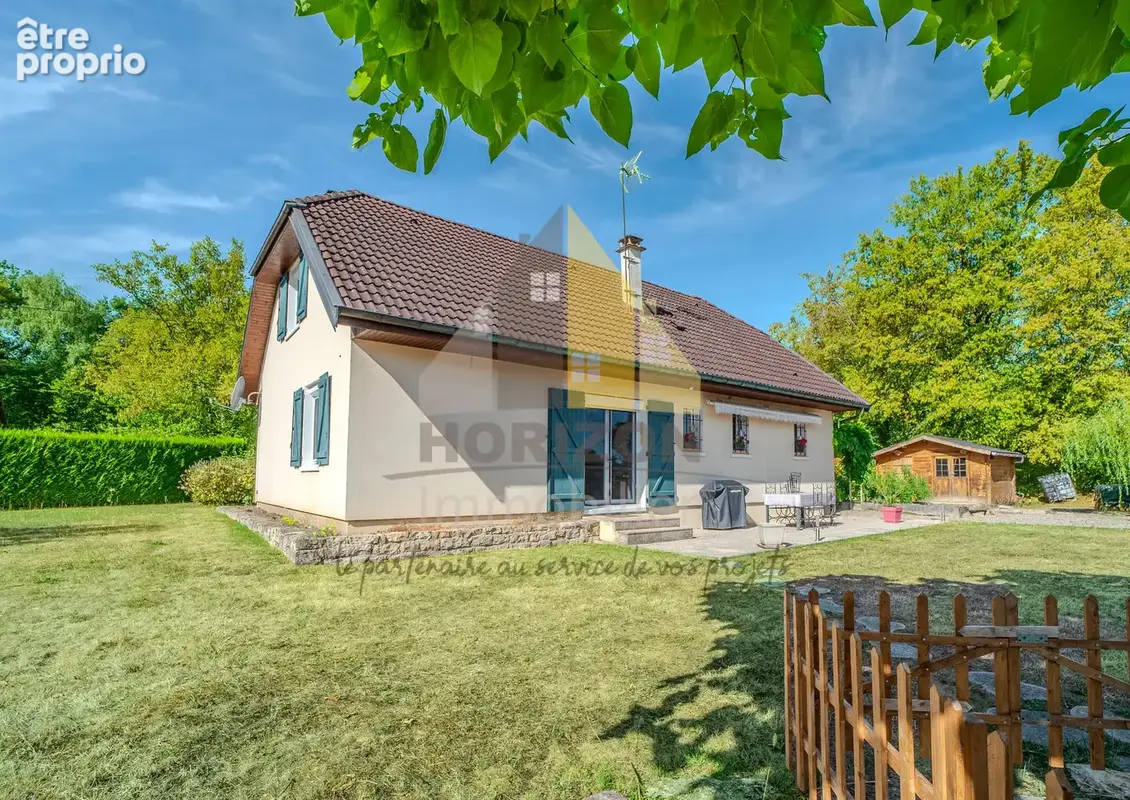 Maison à COMMENAILLES
