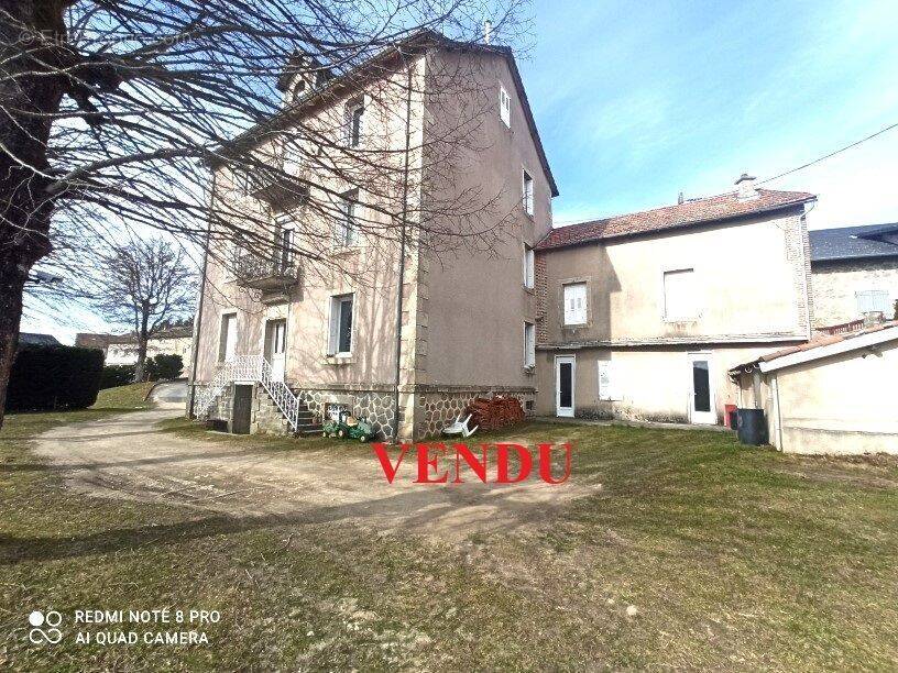 Appartement à LE CHAMBON-SUR-LIGNON
