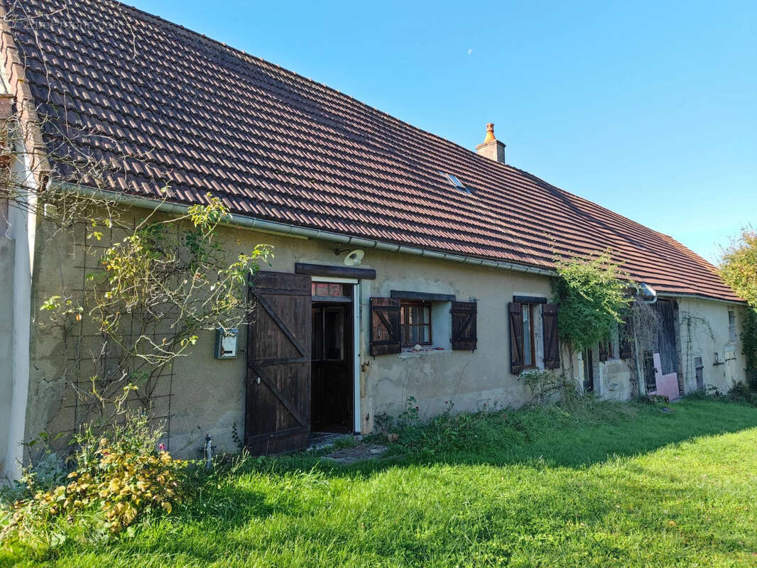 Maison à REMILLY
