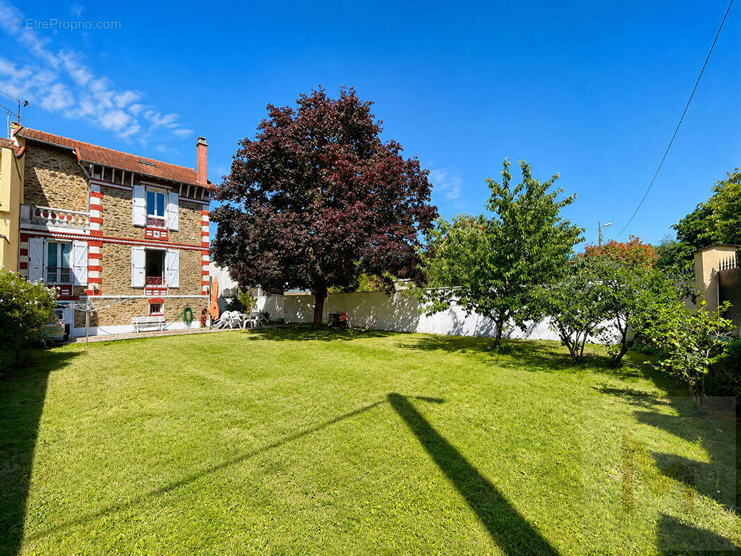 Maison à NEUILLY-PLAISANCE