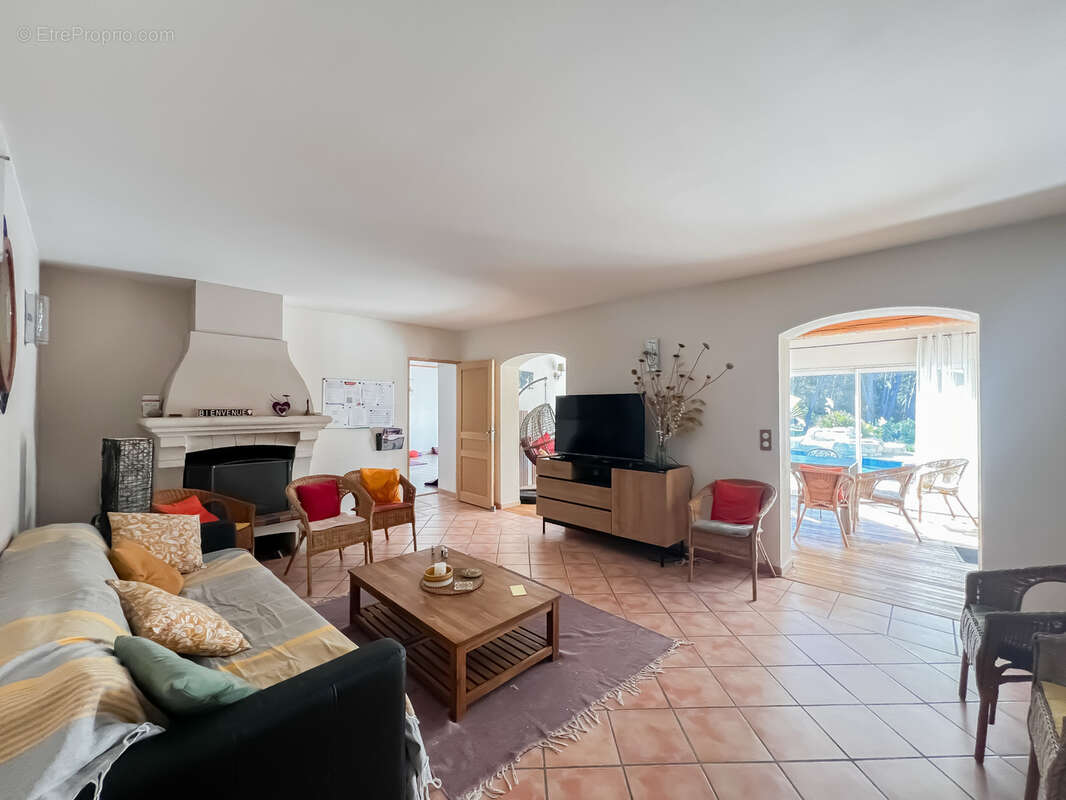 Maison à SAINT-CANNAT