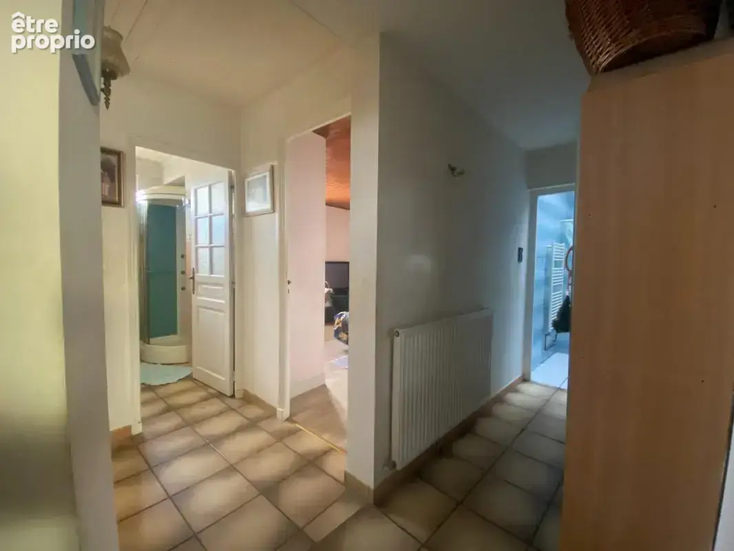 Bordeaux – Appartement de 90 m², 2 chambres, jardin privatif et sous-sol - photo 9