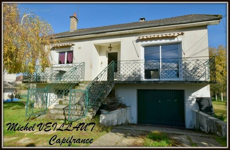 Maison à DORNES