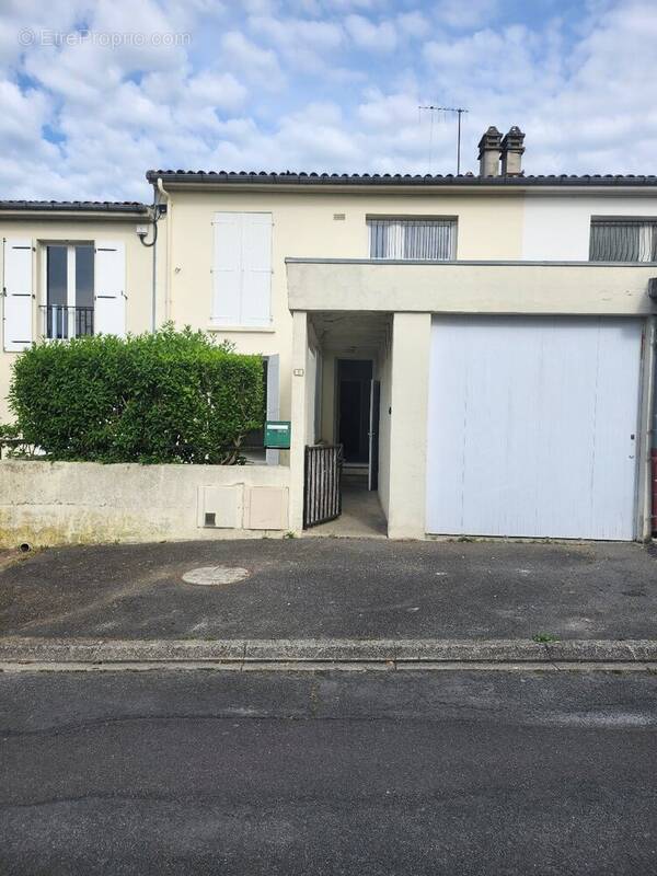 Maison à COGNAC